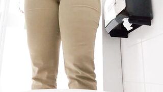 Amateur camera in hospital bathroom - 4 image