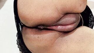 Hiyunamei, likes to play with her rainbow dildo A little bit, massage with Latina milf - 13 image