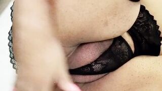 Hiyunamei, likes to play with her rainbow dildo A little bit, massage with Latina milf - 15 image