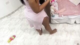 Surprising my voluptuous stepmother by changing clothes - 11 image