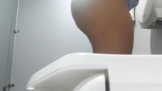 Recording patients pissing in hospital - 14 image