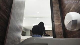 Recording patients pissing in hospital - 8 image