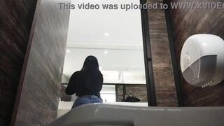 Recording patients pissing in hospital - 9 image