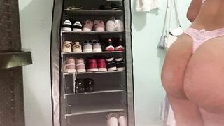 I SEE MY STEPMOTH'S ASS AND VAGINA IN THE MIRROR - 13 image