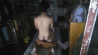 Le subo el vestido le corro la tanga y me la culeo entre los cajones de ropa - 10 image