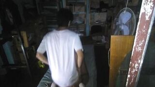 Le subo el vestido le corro la tanga y me la culeo entre los cajones de ropa - 2 image