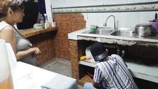 I fuck the gracious plumber until this guy cums on my face - 2 image