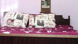 Watching TV Masturbation Rubbing Fur Pie - 1 image