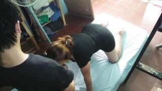 Grabo con el celular a mi mejor amiga mientras me la chupa y cogemos de perrito con su tanga rutera - 3 image