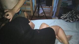 Me la chupa bien rico mi novia y tenemos sexo de perrito al anochecer - 2 image
