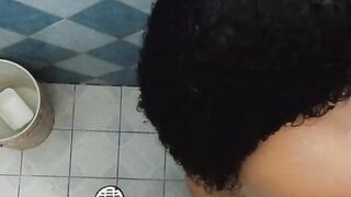 esposa gordibuena embarazada en la ducha - 13 image