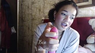 Ebony MILF slut fingers her holes with long nails - 7 image