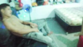 1 parte follo con mi hermanastro esta muy sexi y me trago su leche - 8 image