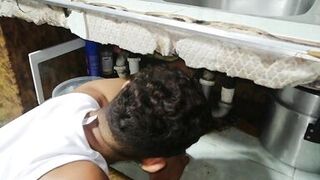 1 p I fuck the plumber when my husband is not - 4 image