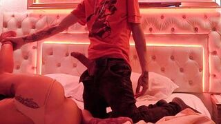 VECINA LATINA MORENA MEXICANA MILF CALIENTE TETONA CHICHONA MAMANDO Y SALTANDO EN VERGA GRANDE DURA - 3 image