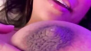Necesito esas grandes manos papi - CLOSE UP-  vamos a exprimir mis grandes tetas - 5 image