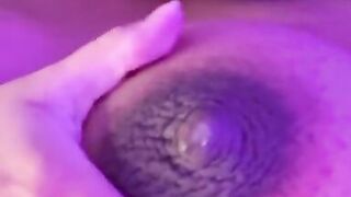 Necesito esas grandes manos papi - CLOSE UP-  vamos a exprimir mis grandes tetas - 6 image