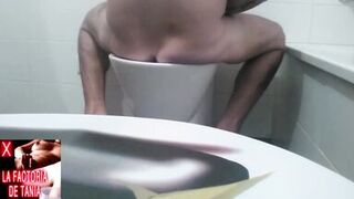He fucks his stepmother before taking a shower - 3 image