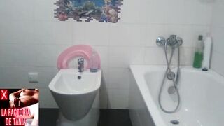 He fucks his stepmother before taking a shower - 4 image