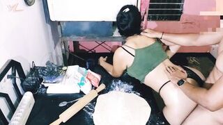 Mi madrastra bebe un vaso de viagra y se pone muy cachonda - 5 image