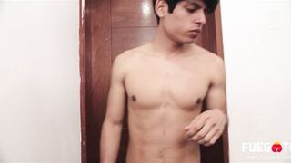 HORNY STEPMOM (Aisha Rengifo) - Desperate to fuck, she seduces her husband's son and fucks him until he cums inside her - 4 image