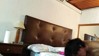 Mi vecina me recibe en su casa