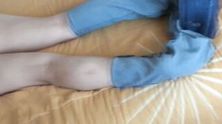 she wakes up very excited and masturbates, moans asking for coc - 15 image