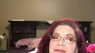 LilGiantess Chats With Her Cuck - 1 image