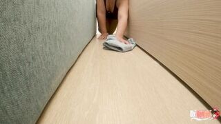 Huge ass stepmom stuck behind the bed and fucked ! - 2 image