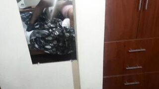 I surprise my cousin while she sent a video to her boyfriend