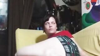 Watch her stretch her legs and toes with flexible posing and toe suck - 4 image