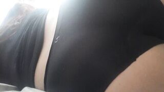 LA MAMA DE MI MEJOR AMIGO ME VUELVE a VISITAR Y ME LA CHUPA - 8 image