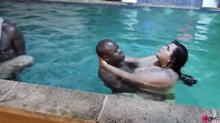POOLSIDE ORGY FEATURING SWINGERS AND PORNSTARS - 6 image