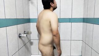 Candyboom welcomes her boyfriend in the shower, she is eager for a romantic and wet night. She is going to be filled several times on all fours without a condom. - 2 image