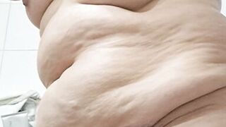 Mature milf creams her hairy pussy - 15 image