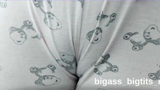 Watch this curvy European MILF with a camel toe tease and finger herself in homemade camgirl video - 6 image