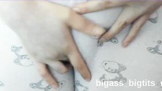 Watch bigass_bigtits_milf's curvy body writhe in pleasure while getting her feet drenched in hot pee! - 4 image