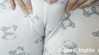 Watch bigass_bigtits_milf's curvy body bounce in solo play with her fingers - 3 image