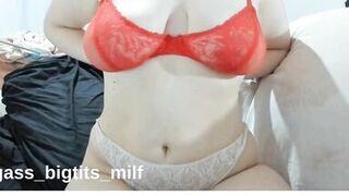 Watch bigass_bigtits_milf solo play with her juicy pussy lips and feet in hot homemade video