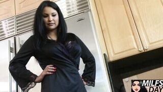 Sophia Lomeli & Johnny Castle get wild with rough deep throat action - Passionate MILFs' Day!