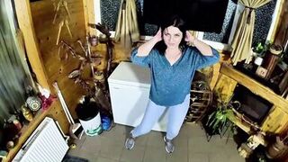 Watch MilfyCalla's wet cameltoe and jean-clad pussy in action with The Bad Guy - 5 image